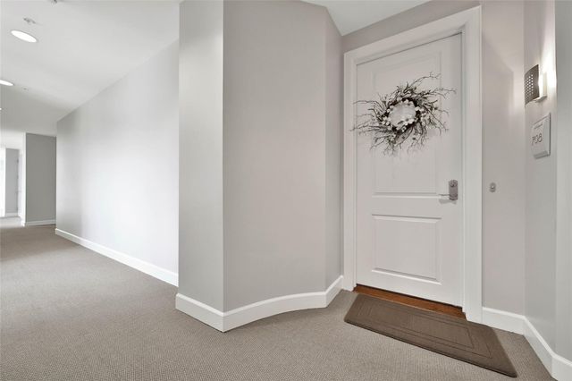2211 Briarglen Drive 708, Houston, TX 77027