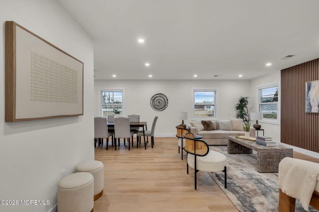 67 Garland Lane, Willingboro, NJ 08046