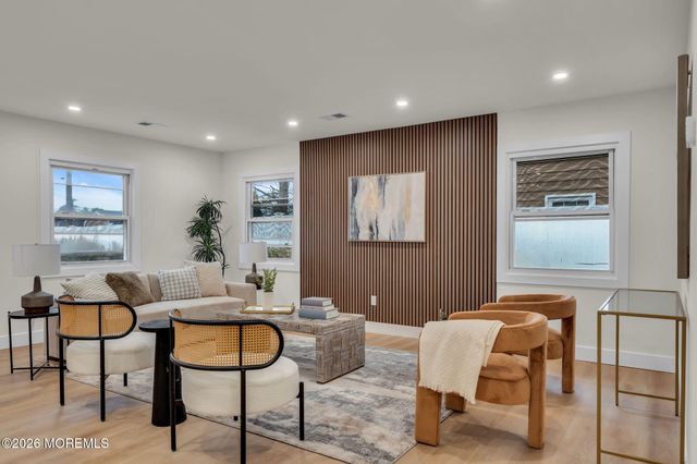 67 Garland Lane, Willingboro, NJ 08046