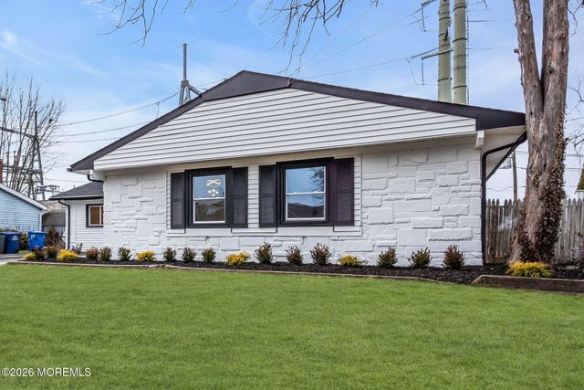 67 Garland Lane, Willingboro, NJ 08046