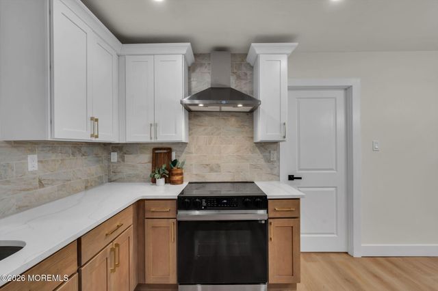 67 Garland Lane, Willingboro, NJ 08046