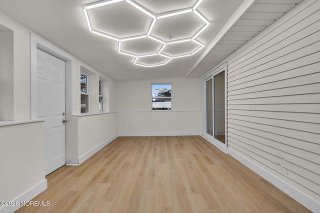 67 Garland Lane, Willingboro, NJ 08046