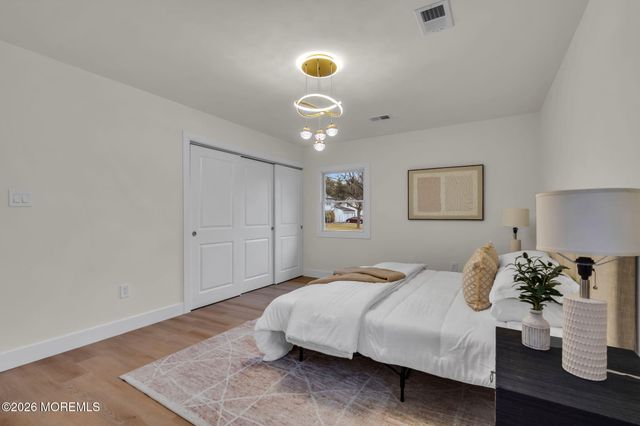 67 Garland Lane, Willingboro, NJ 08046