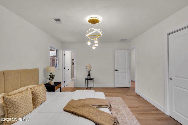 67 Garland Lane, Willingboro, NJ 08046