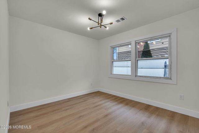 67 Garland Lane, Willingboro, NJ 08046