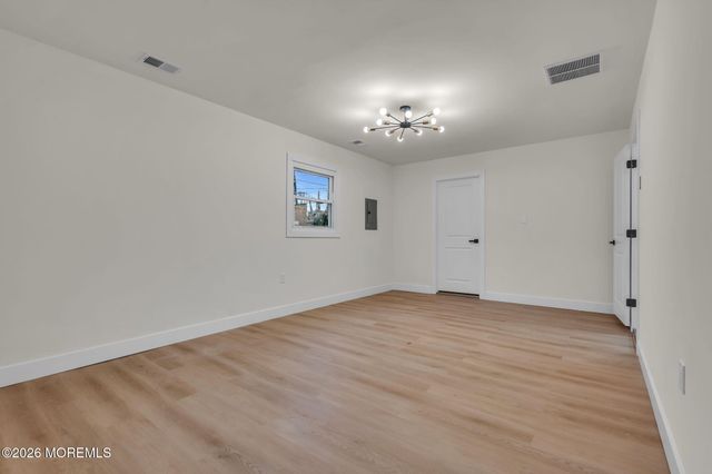 67 Garland Lane, Willingboro, NJ 08046