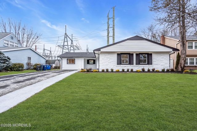 67 Garland Lane, Willingboro, NJ 08046