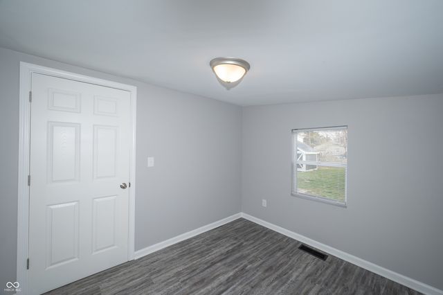 1021 S Worth Avenue, Indianapolis, IN 46241