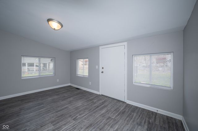 1021 S Worth Avenue, Indianapolis, IN 46241