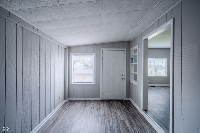 1021 S Worth Avenue, Indianapolis, IN 46241