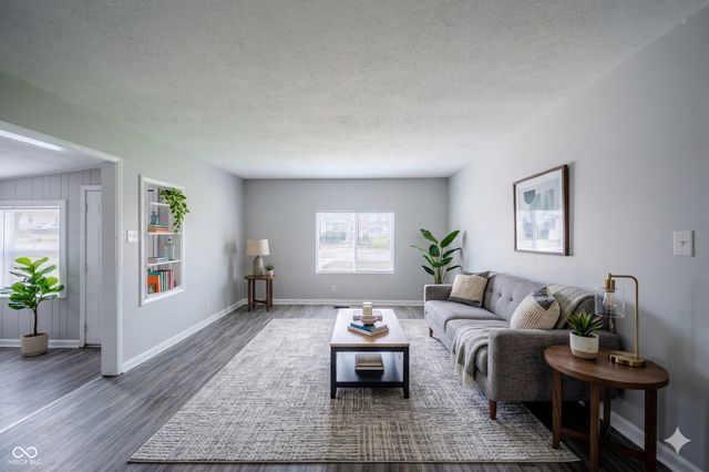 1021 S Worth Avenue, Indianapolis, IN 46241