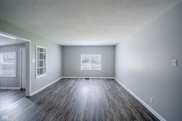 1021 S Worth Avenue, Indianapolis, IN 46241