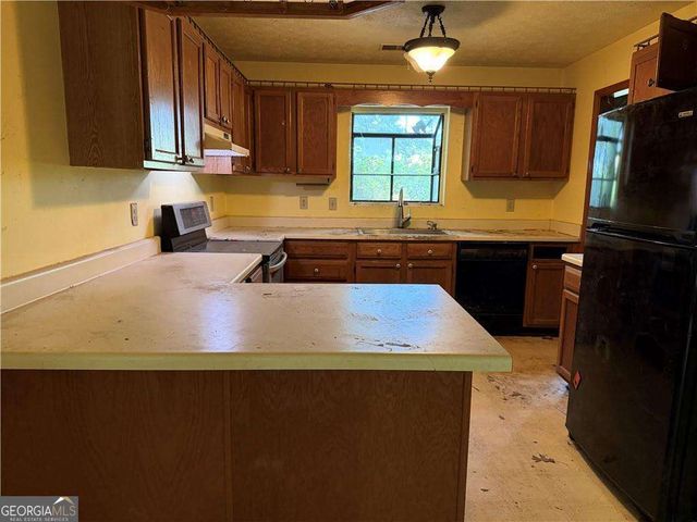 2500 Whitebluff Way, Buford, GA 30519