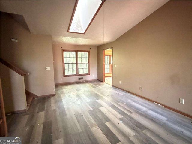2500 Whitebluff Way, Buford, GA 30519