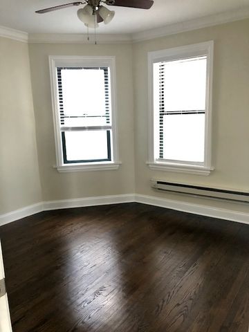 3839 N Greenview Avenue 3W, Chicago, IL 60613