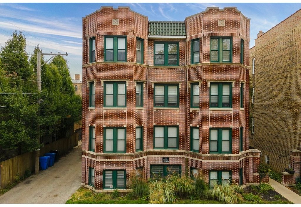 3839 N Greenview Avenue 3W, Chicago, IL 60613