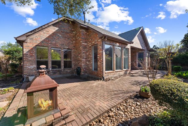 31 N Warbler Bend Circle, The Woodlands, TX 77382