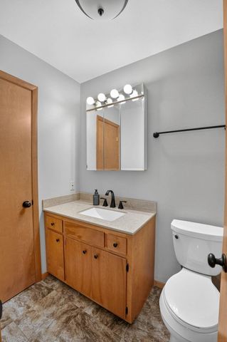 2626 Neola Street, Cedar Falls, IA 50613