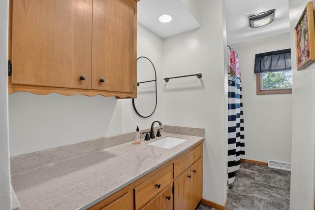 2626 Neola Street, Cedar Falls, IA 50613