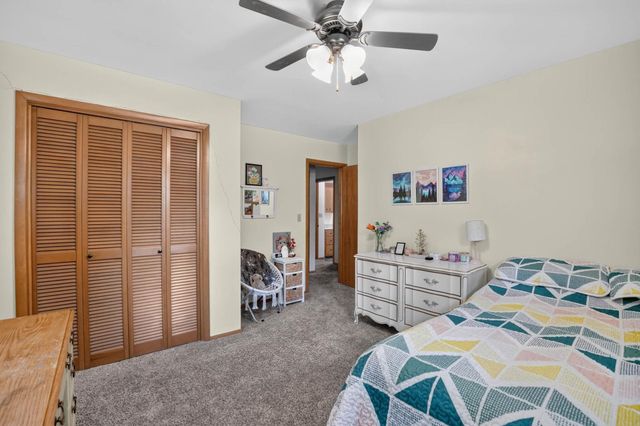 2626 Neola Street, Cedar Falls, IA 50613