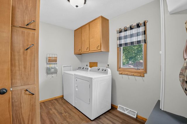 2626 Neola Street, Cedar Falls, IA 50613