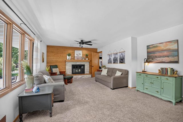 2626 Neola Street, Cedar Falls, IA 50613
