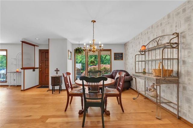 30 Basildon Drive, Bella Vista, AR 72715