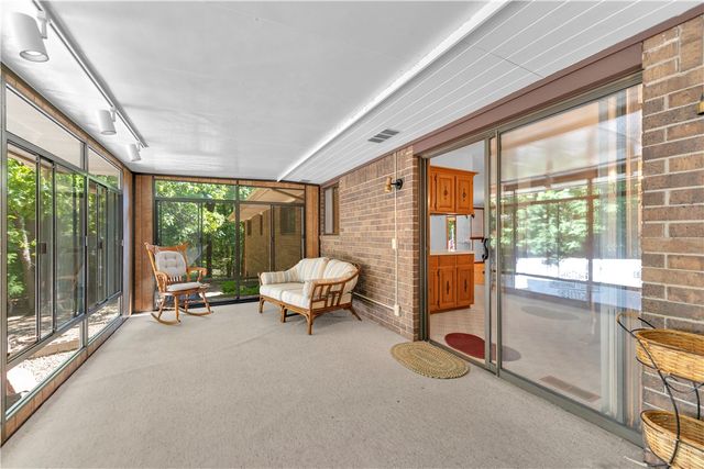 30 Basildon Drive, Bella Vista, AR 72715