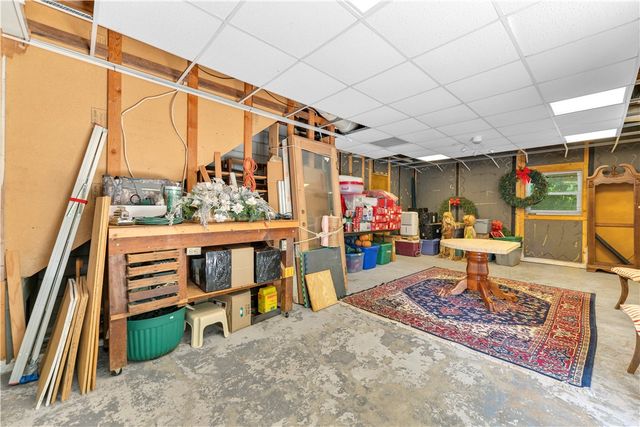 30 Basildon Drive, Bella Vista, AR 72715