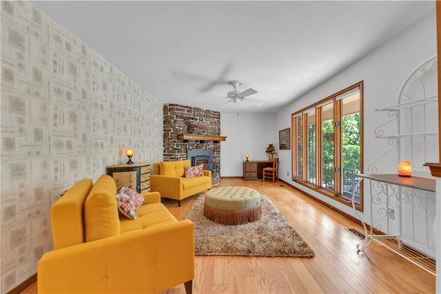 30 Basildon Drive, Bella Vista, AR 72715