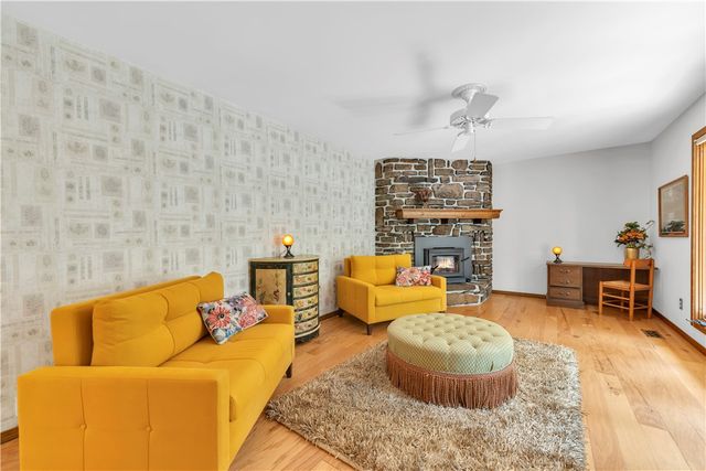 30 Basildon Drive, Bella Vista, AR 72715