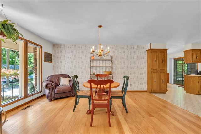 30 Basildon Drive, Bella Vista, AR 72715