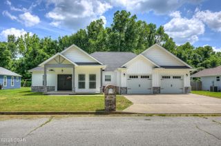 2258 S Greystone Square, Webb City, MO 64870
