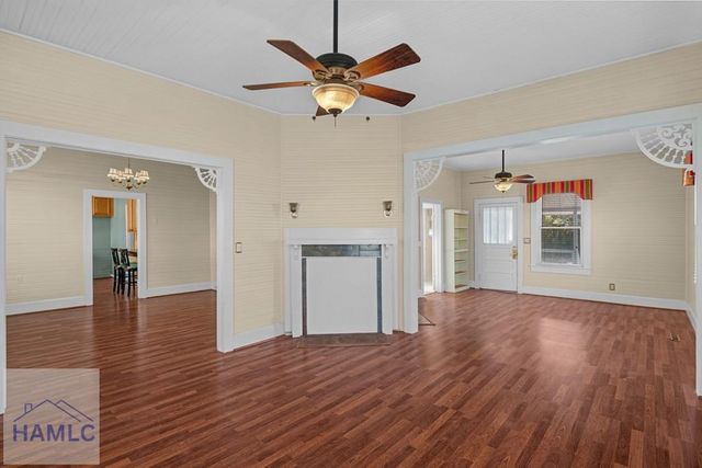661 East Plum Street, Jesup, GA 31546