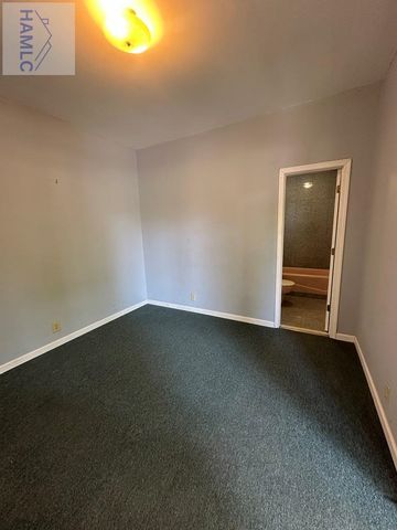 661 East Plum Street, Jesup, GA 31546