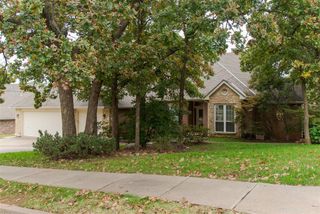 2600 Ashebury Way, Edmond, OK 73034