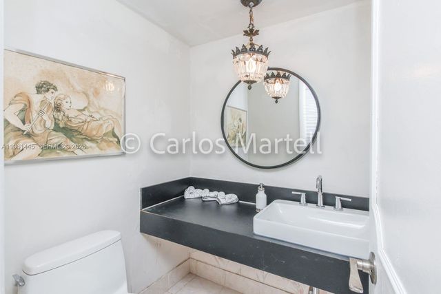 2750 NE 183rd St 512, Aventura, FL 33160