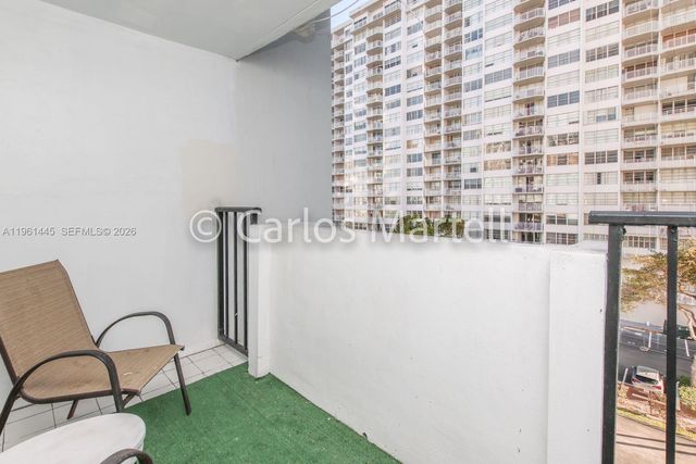 2750 NE 183rd St 512, Aventura, FL 33160