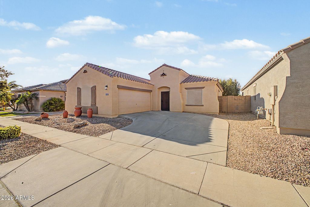 706 E LAS COLINAS Place, Chandler, AZ 85249 — photo 2