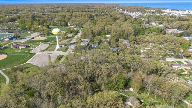 816 E Indiana Street, New Buffalo, MI 49117