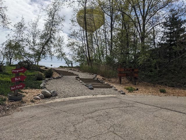 816 E Indiana Street, New Buffalo, MI 49117