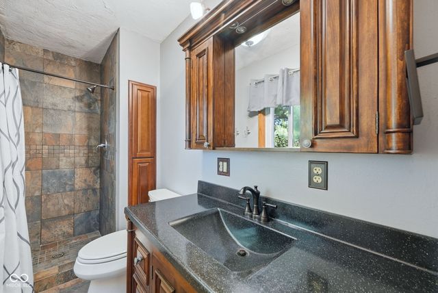11201 S County Road 700 E, Selma, IN 47383