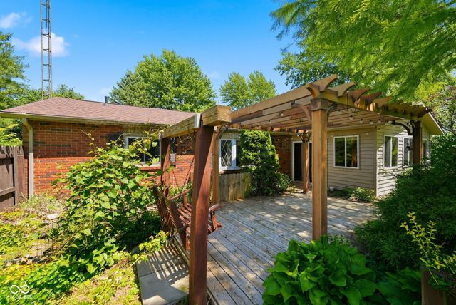 11201 S County Road 700 E, Selma, IN 47383