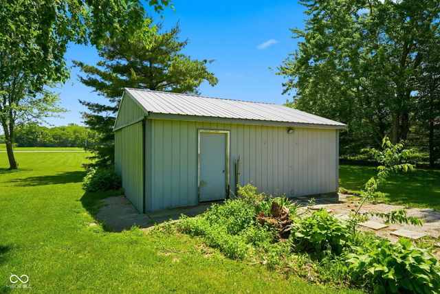 11201 S County Road 700 E, Selma, IN 47383