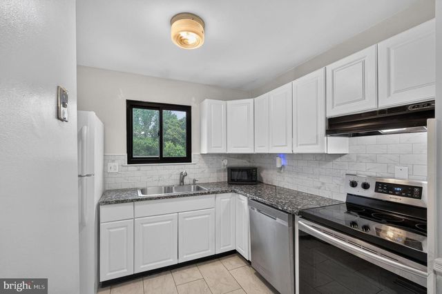 5406 DORAL DR, Wilmington, DE 19808