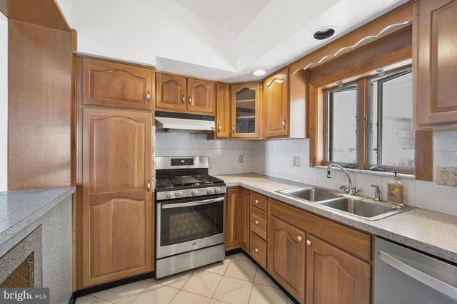 8303 ALGON AVE, Philadelphia, PA 19152
