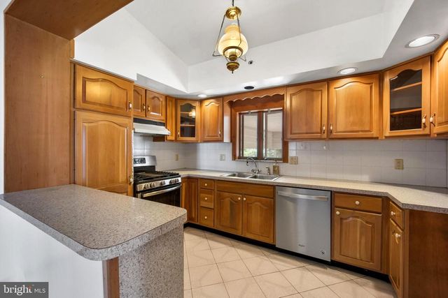 8303 ALGON AVE, Philadelphia, PA 19152