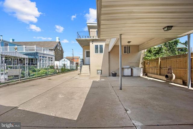 8303 ALGON AVE, Philadelphia, PA 19152