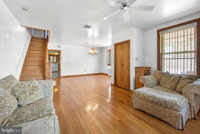 8303 ALGON AVE, Philadelphia, PA 19152