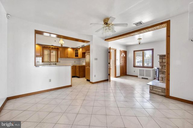 8303 ALGON AVE, Philadelphia, PA 19152
